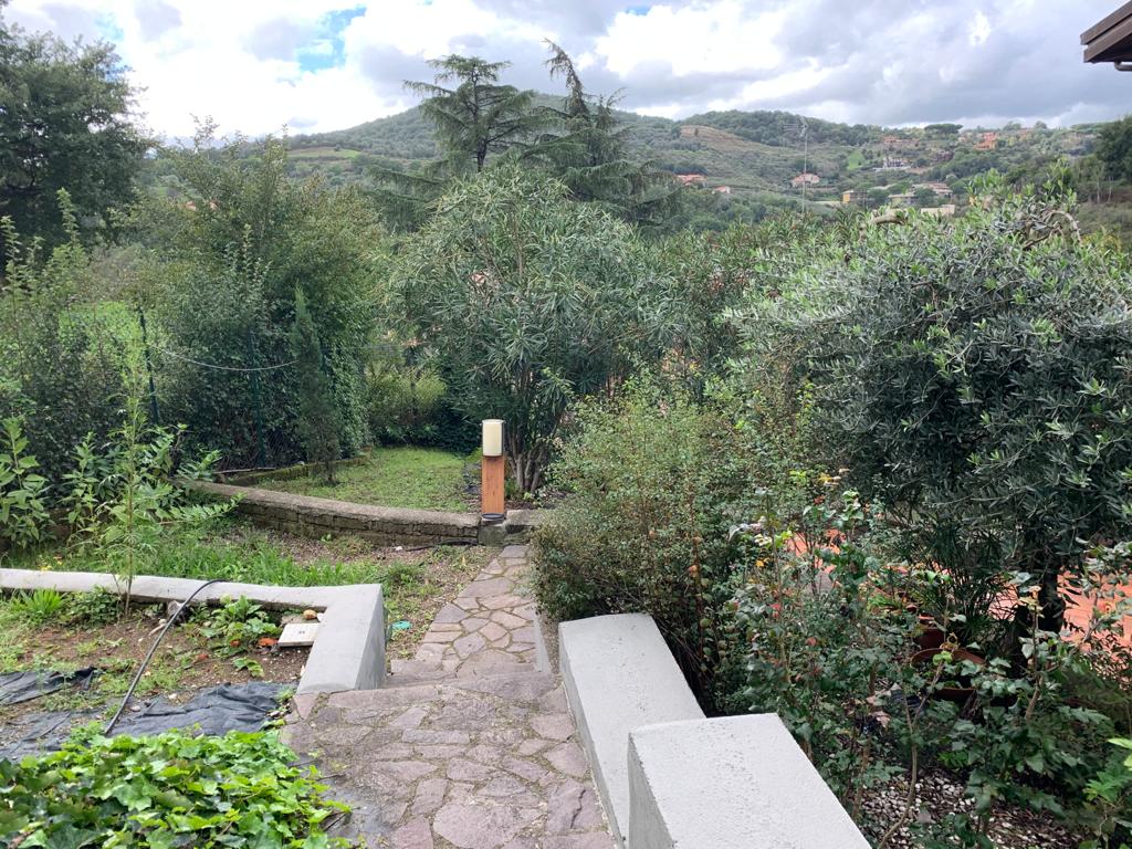 sacrofano, villa, terreno, giardino, gruppo immobiliare italiano e partners