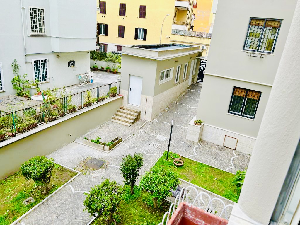 VENDITA, MONTEVERDE, TRILOCALE , RISTRUTTURATO , MONTEVERDE ADIACENZE SCOTTI . ADIACENZE JENNER , GRUPPO IMMOBILIARE ITALIANO E PARTNERS 