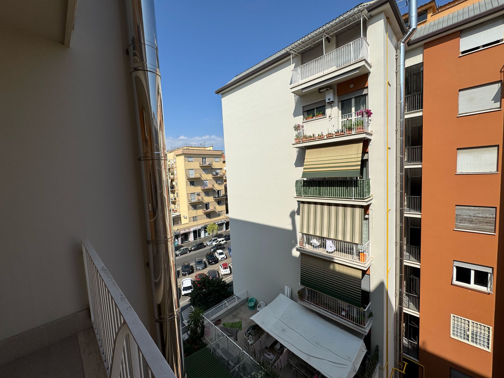 Residenziale, In Vendita, Italia, Residenziale In Vendita In Italia, Roma , via tuscolana, metro giulio agricola , monolocale , bilocale