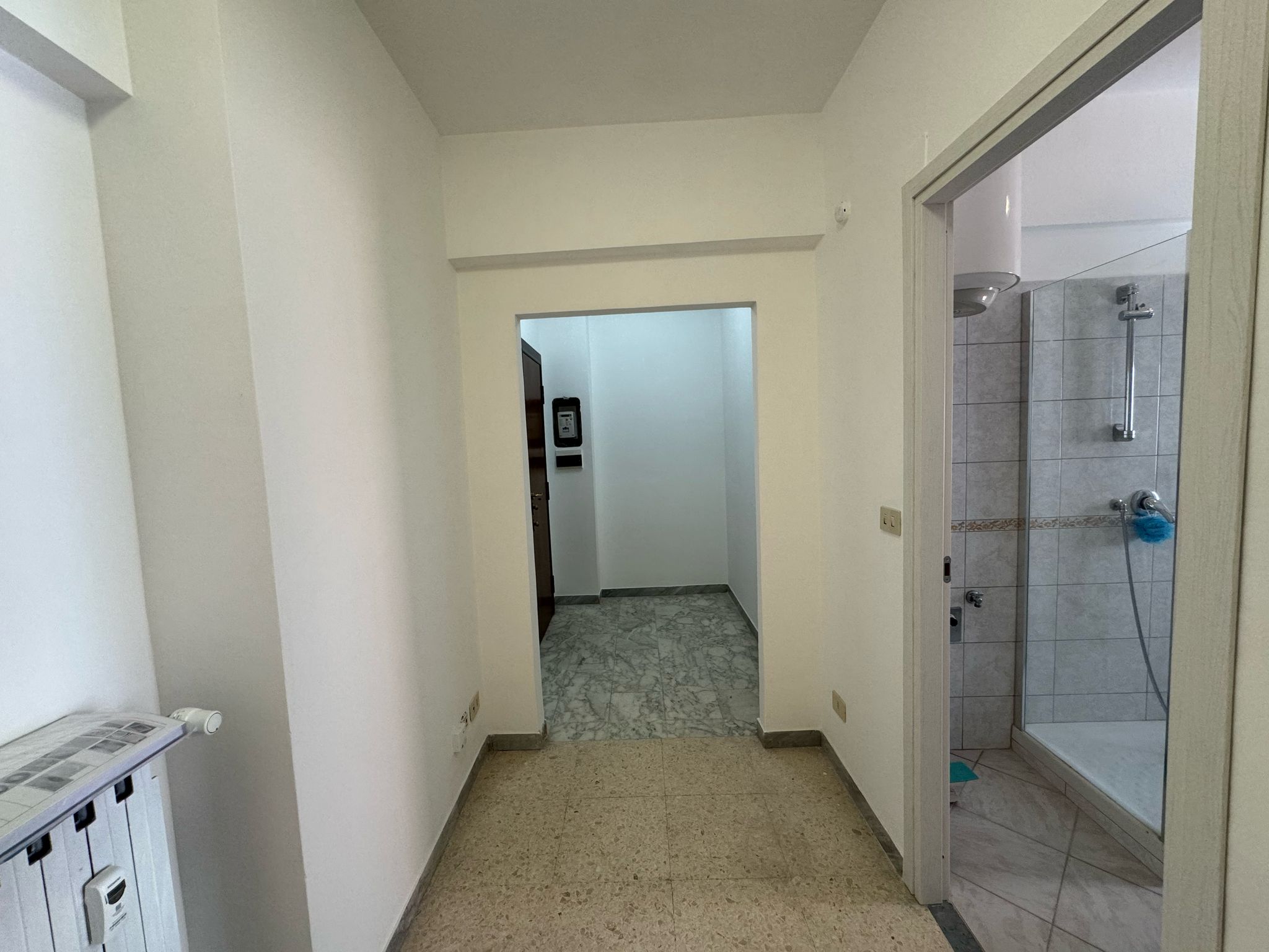 Residenziale, In Vendita, Italia, Residenziale In Vendita In Italia, Roma , via tuscolana, metro giulio agricola , monolocale , bilocale