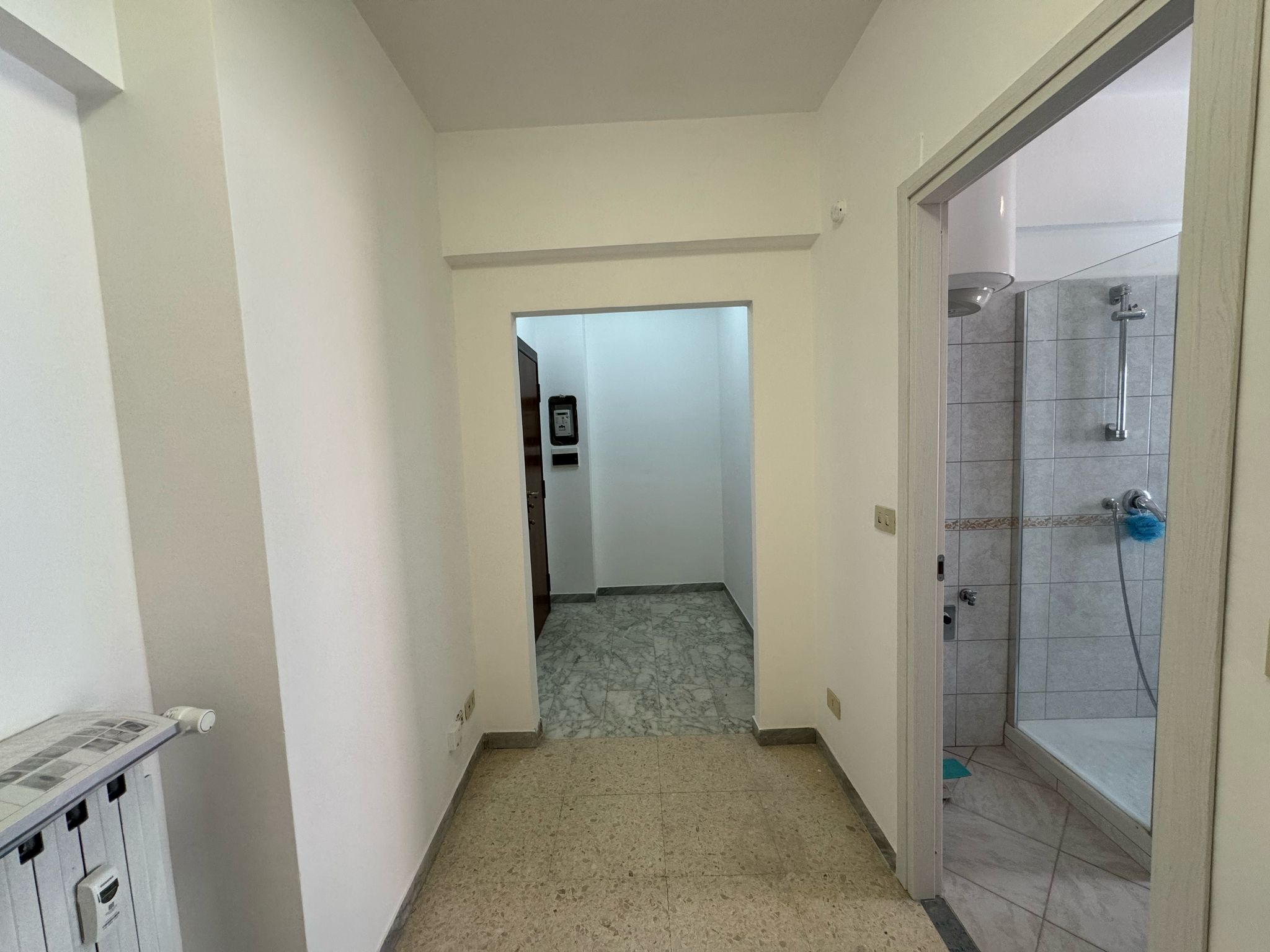 Residenziale, In Vendita, Italia, Residenziale In Vendita In Italia, Roma , via tuscolana, metro giulio agricola , monolocale , bilocale