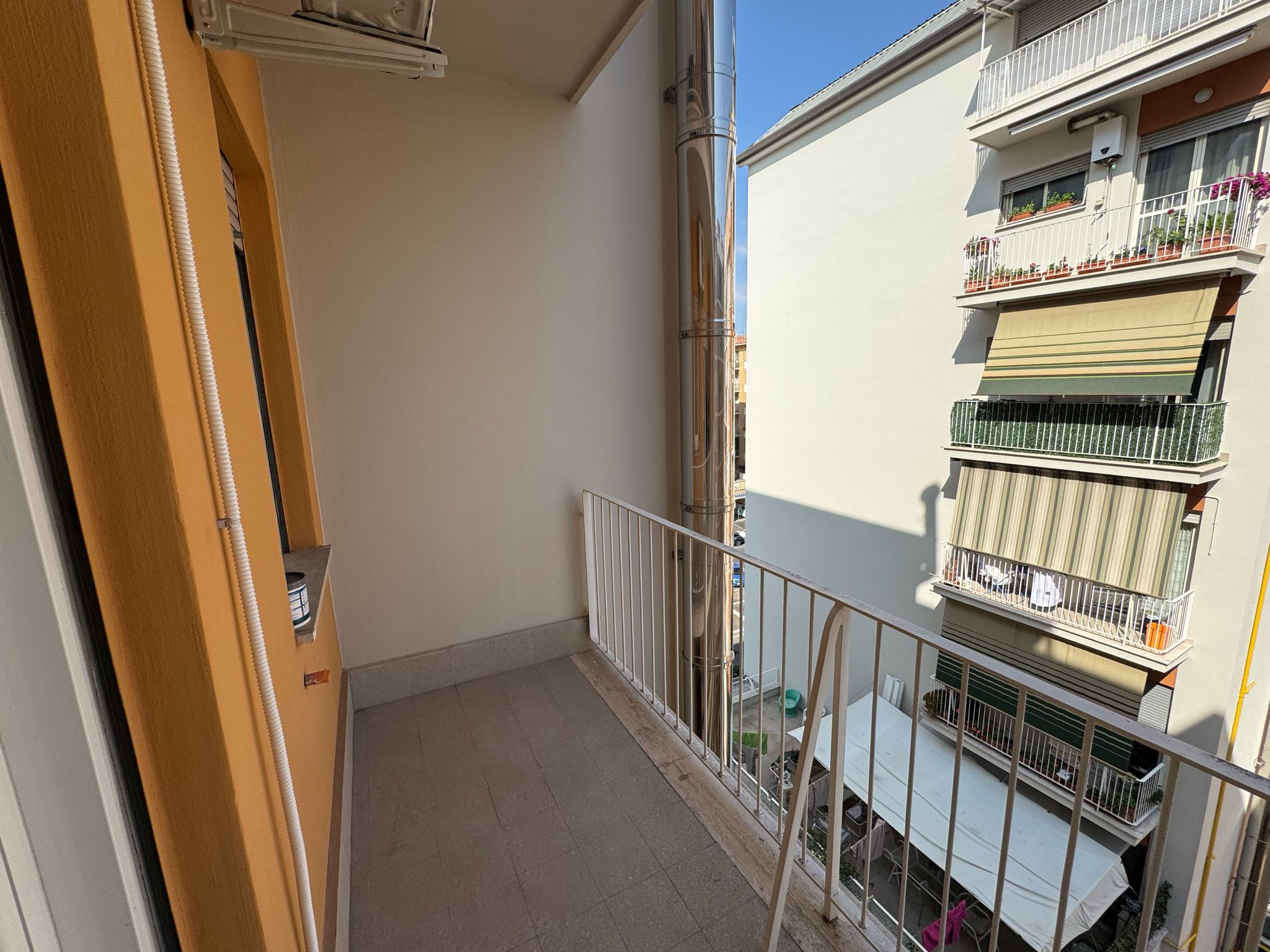 Residenziale, In Vendita, Italia, Residenziale In Vendita In Italia, Roma , via tuscolana, metro giulio agricola , monolocale , bilocale