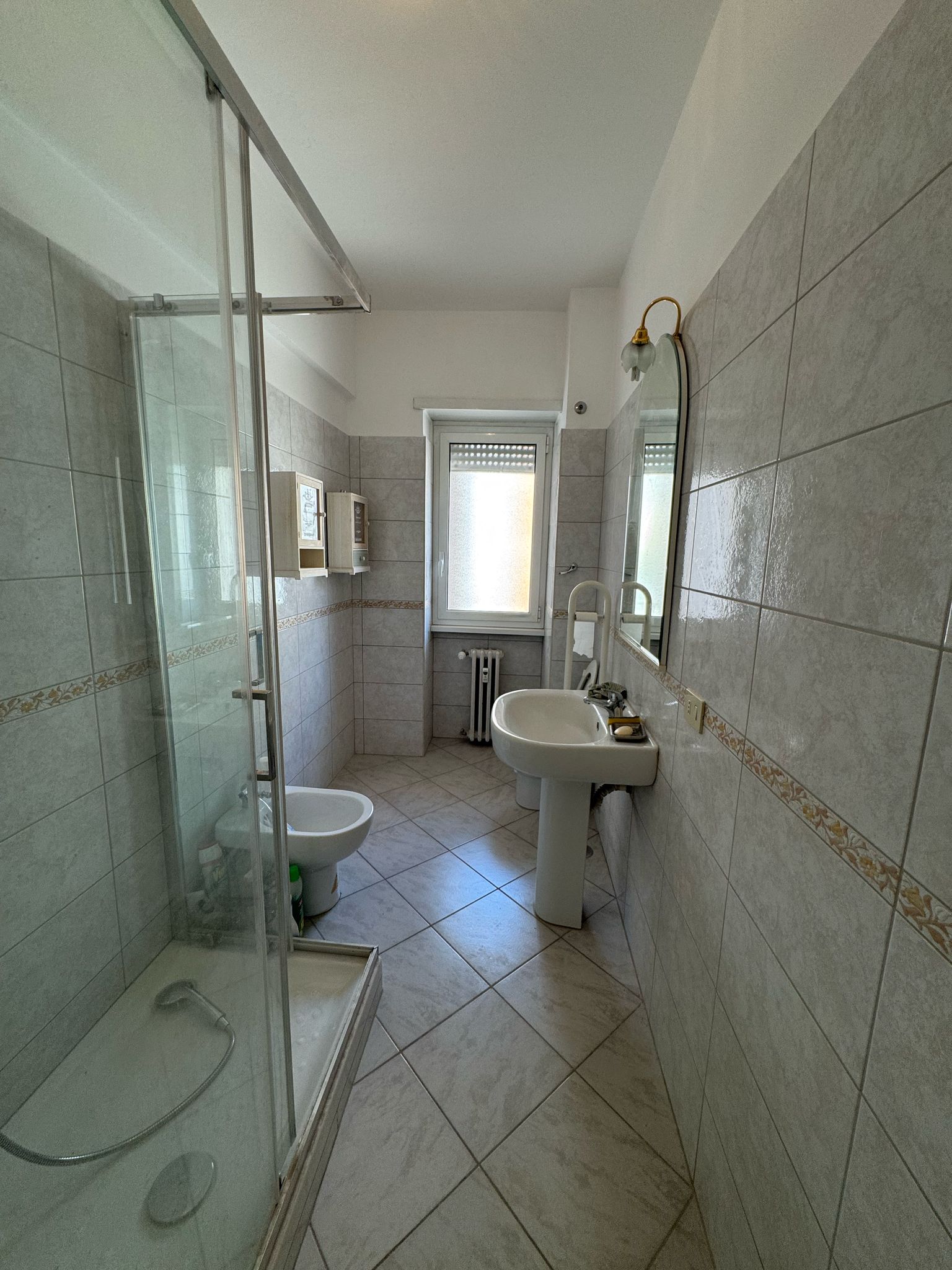Residenziale, In Vendita, Italia, Residenziale In Vendita In Italia, Roma , via tuscolana, metro giulio agricola , monolocale , bilocale
