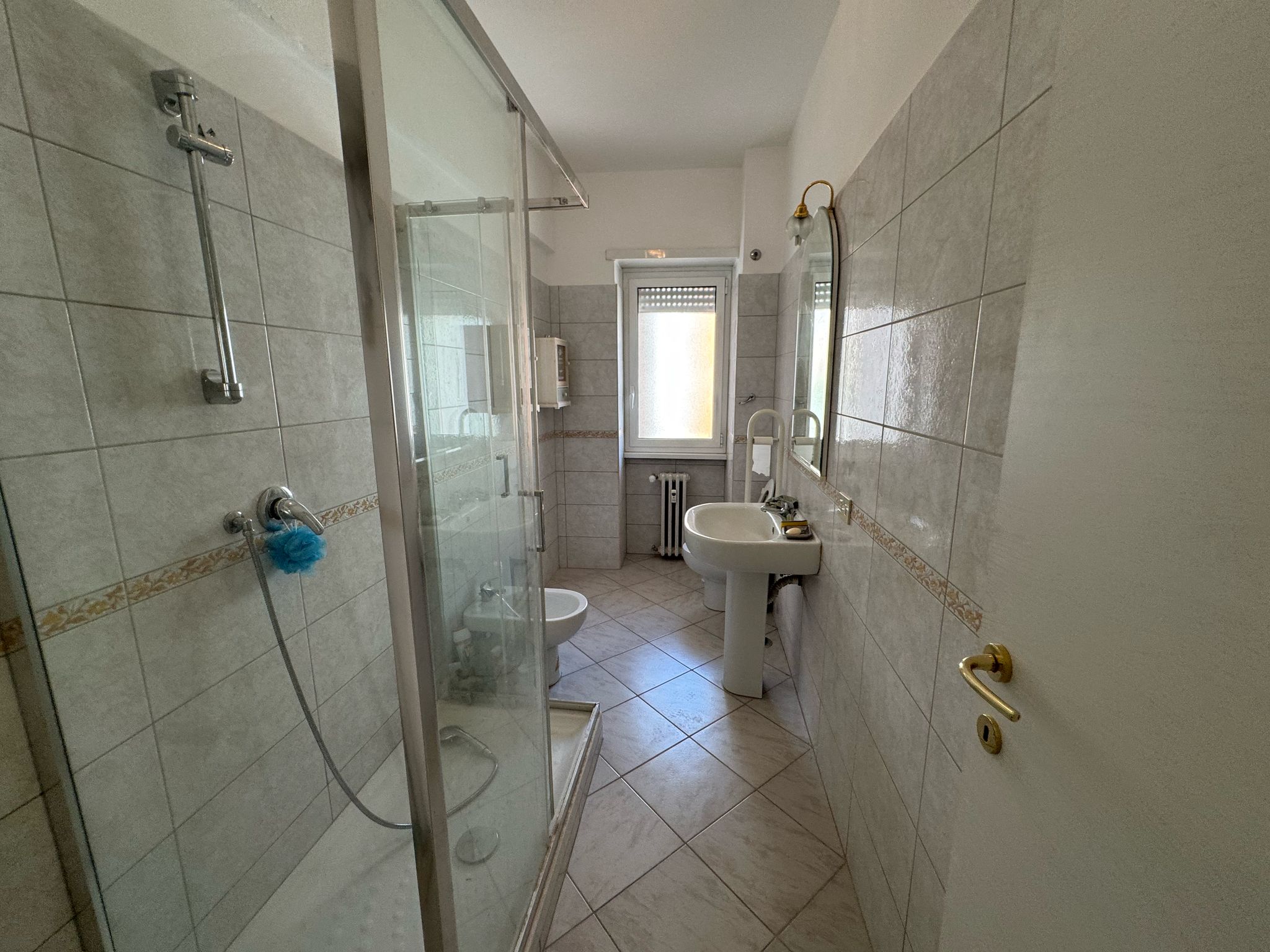 Residenziale, In Vendita, Italia, Residenziale In Vendita In Italia, Roma , via tuscolana, metro giulio agricola , monolocale , bilocale