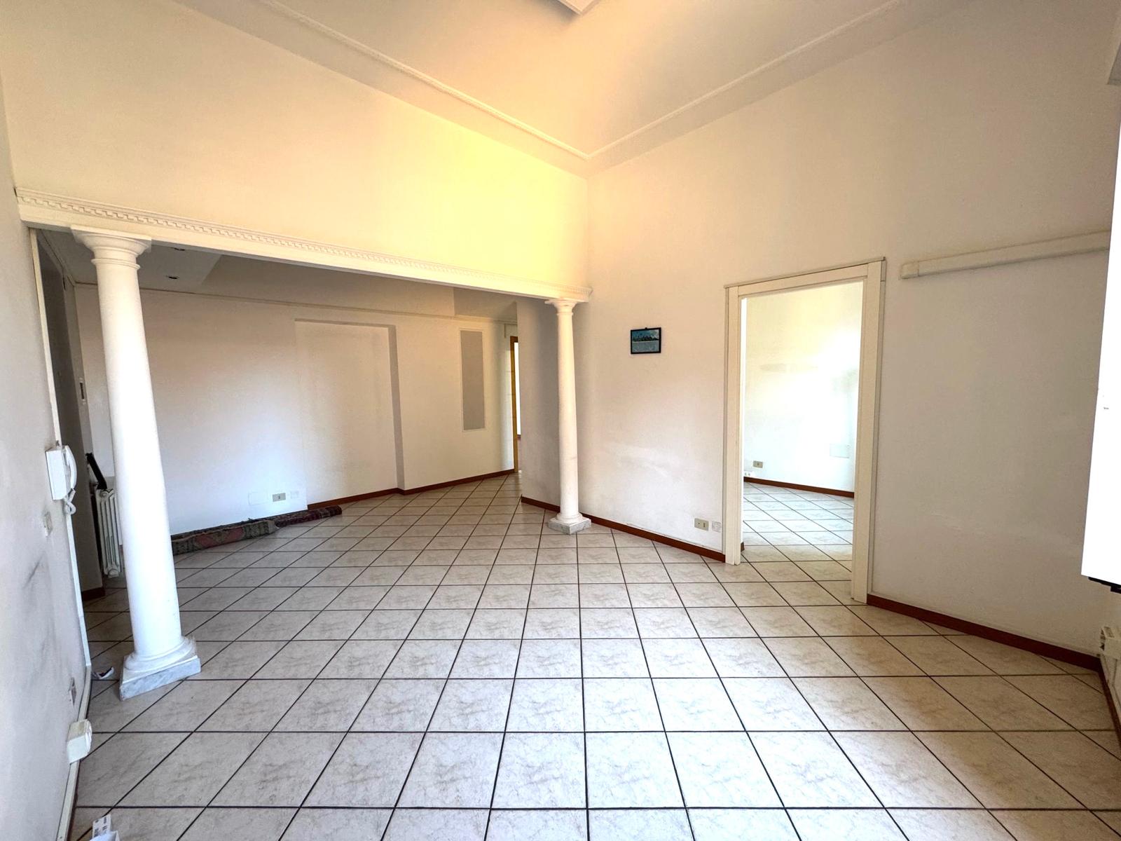 Residenziale, In Vendita, ID Elenco 1461, Italia, Residenziale In Vendita In Italia, ID Elenco 1461, metro Re di Roma , centrale , ristrutturato Roma
