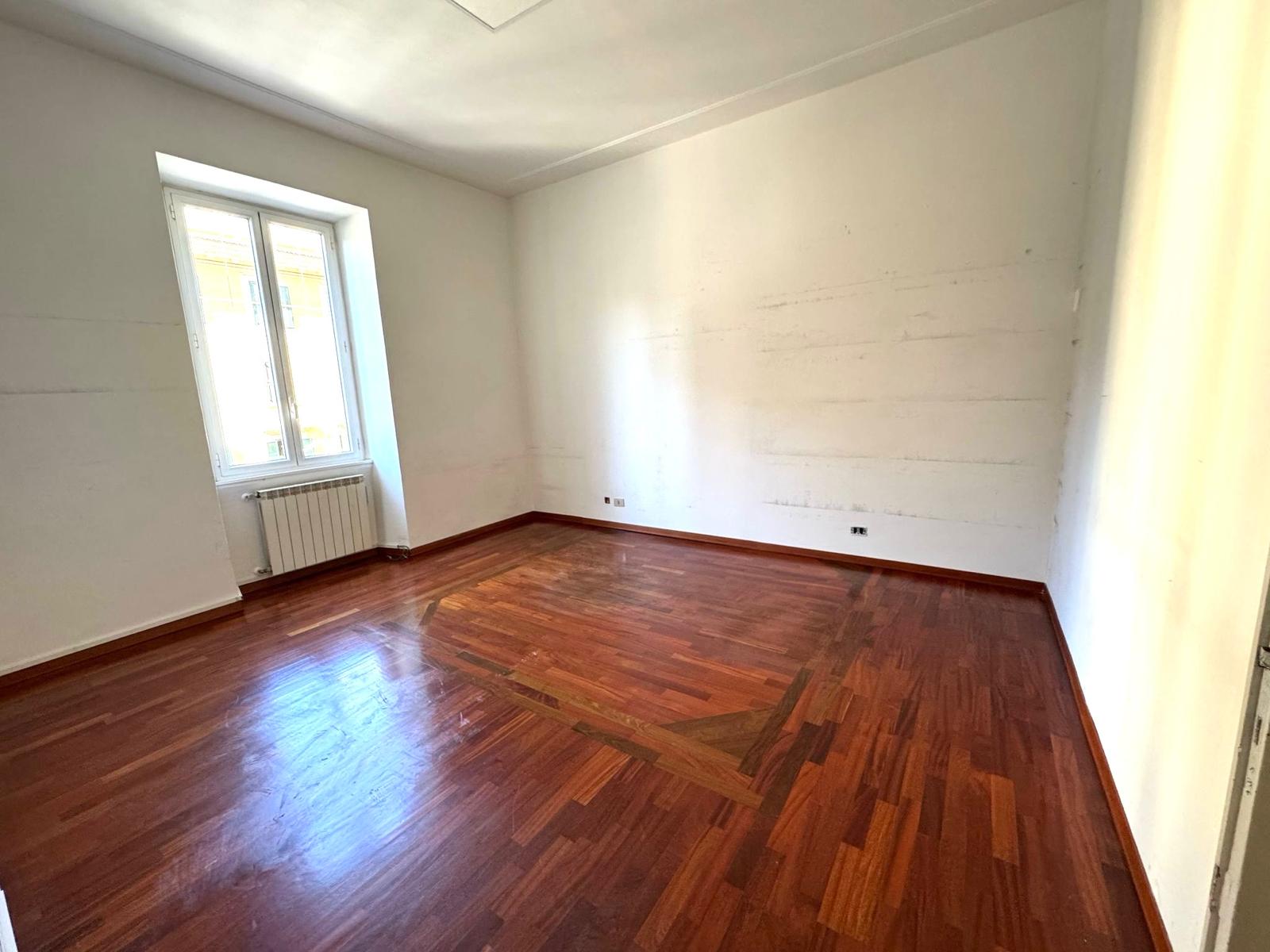Residenziale, In Vendita, ID Elenco 1461, Italia, Residenziale In Vendita In Italia, ID Elenco 1461, metro Re di Roma , centrale , ristrutturato Roma