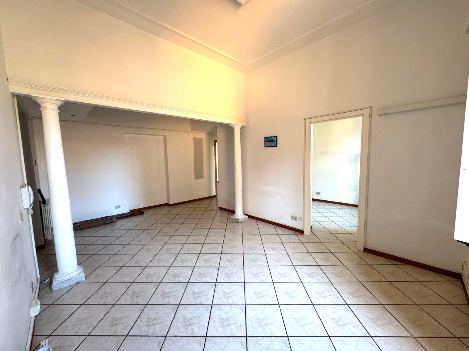 Residenziale, In Vendita, ID Elenco 1461, Italia, Residenziale In Vendita In Italia, ID Elenco 1461, metro Re di Roma , centrale , ristrutturato Roma