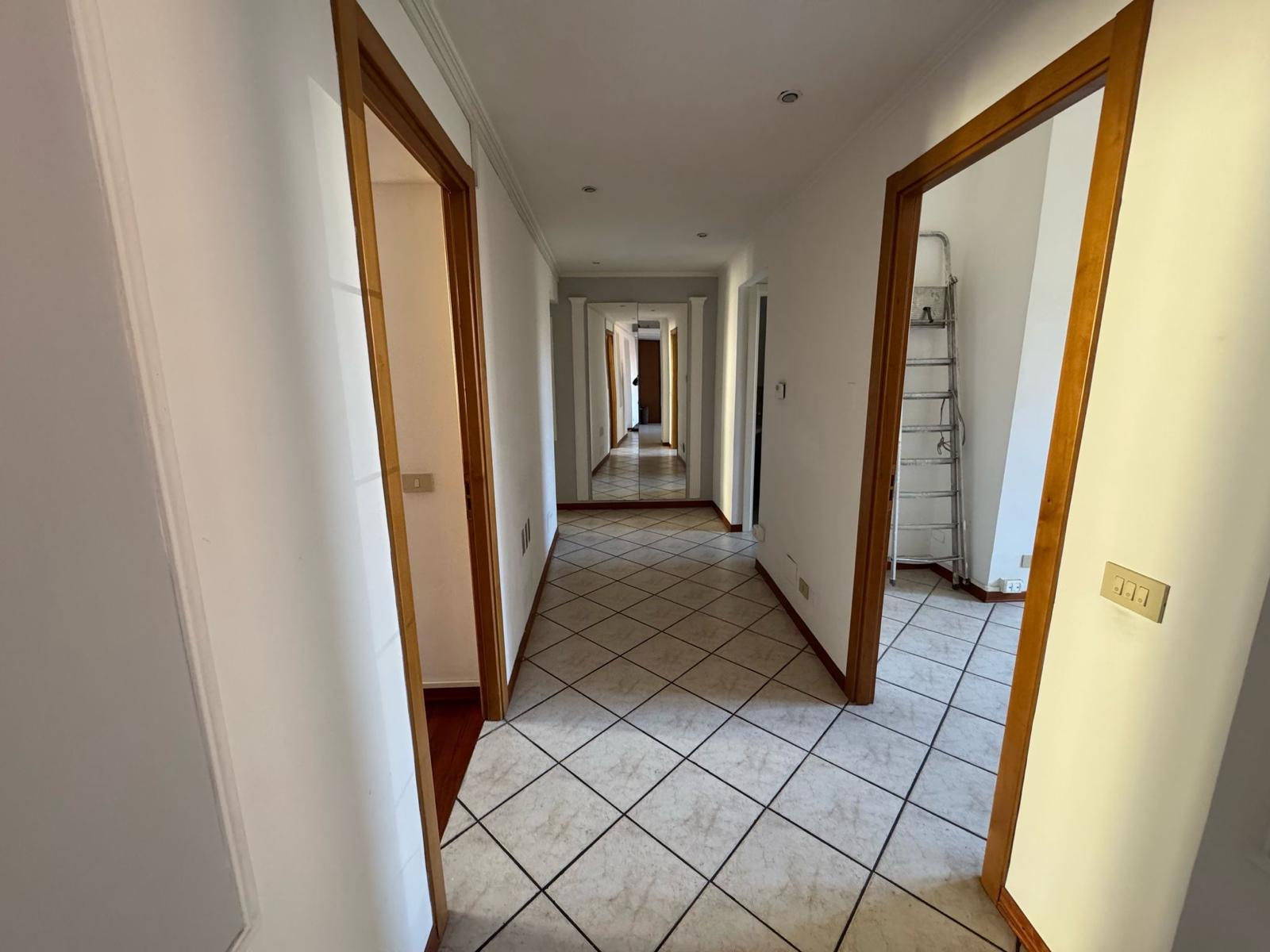 Residenziale, In Vendita, ID Elenco 1461, Italia, Residenziale In Vendita In Italia, ID Elenco 1461, metro Re di Roma , centrale , ristrutturato Roma