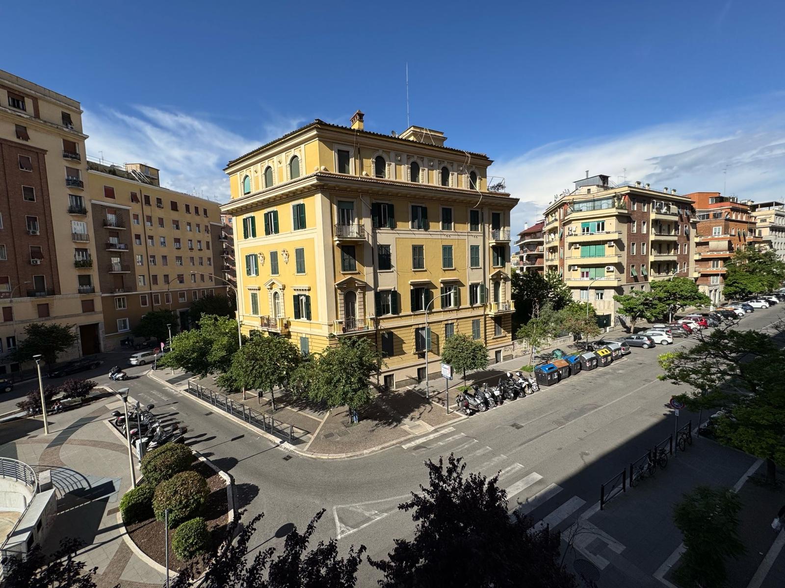 Residenziale, In Vendita, ID Elenco 1461, Italia, Residenziale In Vendita In Italia, ID Elenco 1461, metro Re di Roma , centrale , ristrutturato Roma